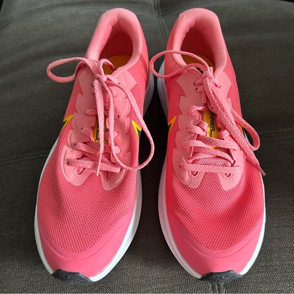 Nike - Star Runner 3 (GS) - (Size: 6.5 Youth) NEW WITH BOX (NO LID) Color: Coral - Picture 2 of 6